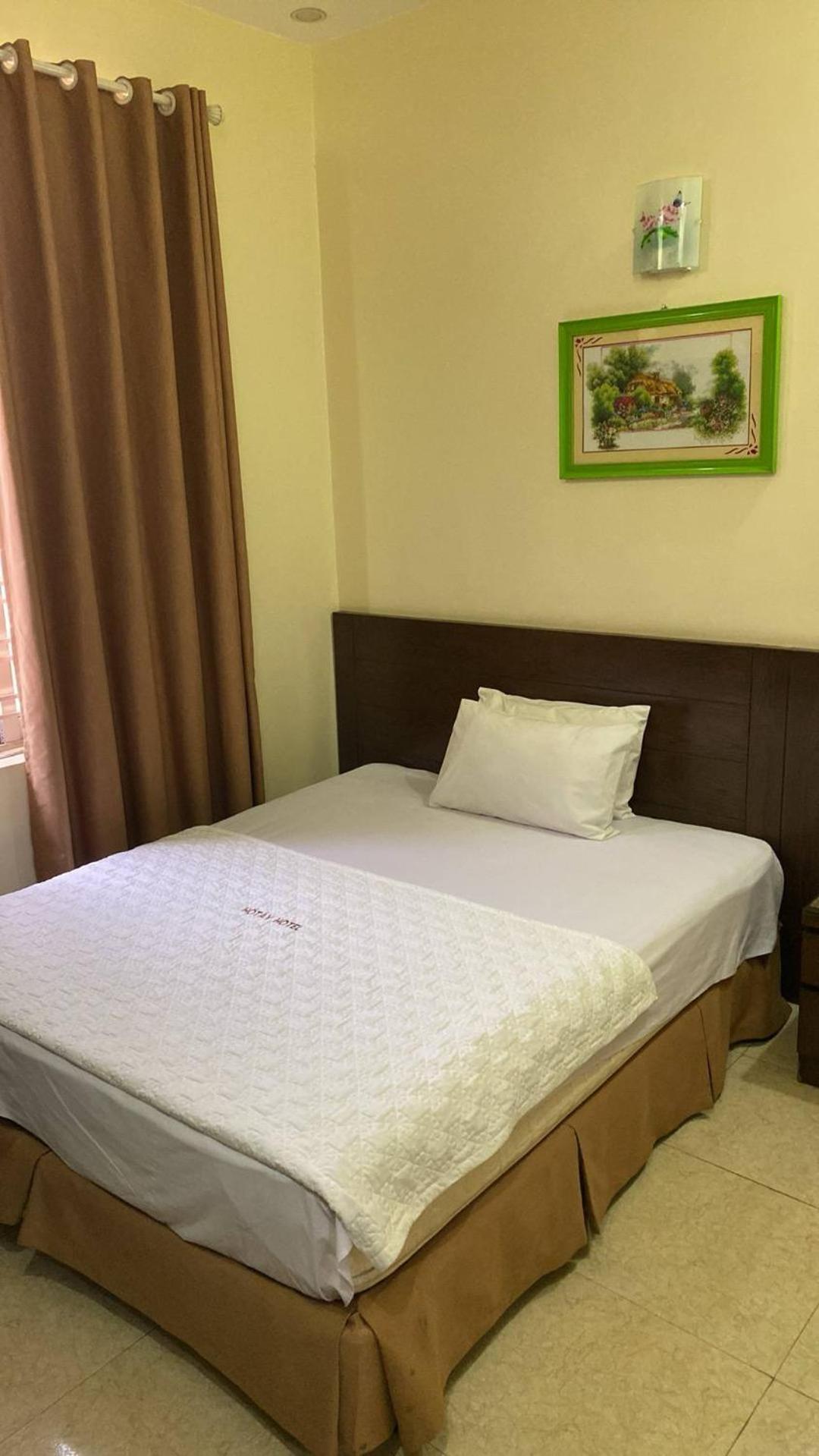 Ho Tay Hotel Ha Long Exterior photo